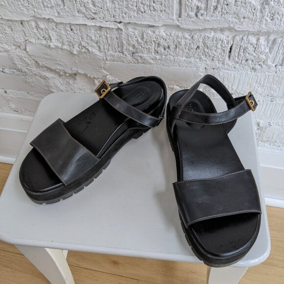 VIONIC BLACK LEATHER SANADLS SIZE 9.5 - Picture 7 of 8